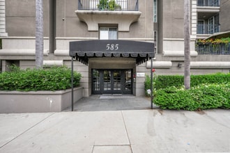 585 N Rossmore Ave in Los Angeles, CA - Building Photo - Building Photo