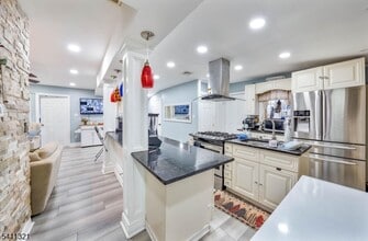 376 Elmora Ave in Elizabeth, NJ - Building Photo - Building Photo