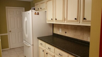 2407 Parrish St in Burlington, NC - Building Photo - Building Photo