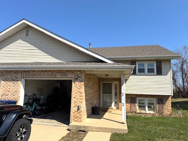 property at 962 Crestville Ct