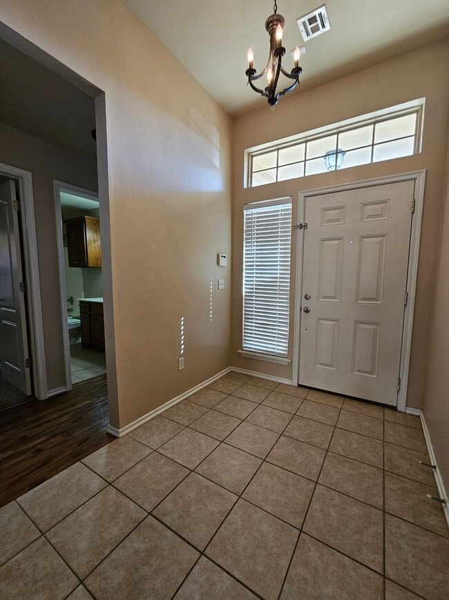 909 Shadowlake Rd in Norman, OK - Building Photo - Building Photo