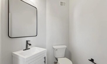 1460 Pangbourne Way in Hanover, MD - Building Photo - Building Photo