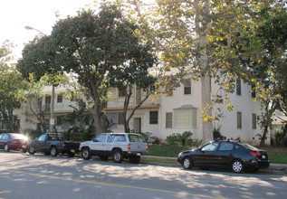 830 E Carson St in Long Beach, CA - Building Photo - Building Photo