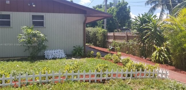 property at 2526 Taylor St