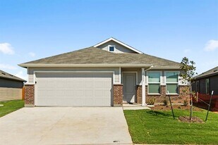 11333 Rodeo Dr in Providence Village, TX - Building Photo