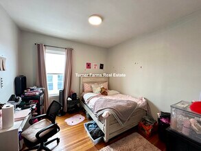 787 Columbia Rd, Unit 2 in Boston, MA - Foto de edificio - Building Photo