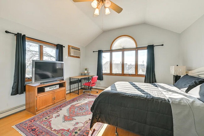 35 Butternut Ln in Levittown, NY - Building Photo - Building Photo