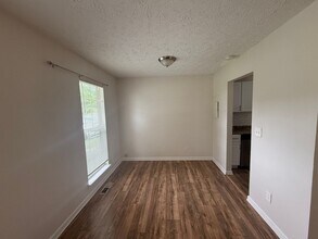 502 Indian Ave in Oak Grove, KY - Foto de edificio - Building Photo