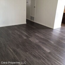 5036 W Ave L8 in Quartz Hill, CA - Building Photo - Building Photo