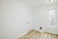 635 W Russell St photo'