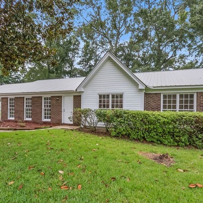 4215 Smith St in Northport, AL - Building Photo - Building Photo