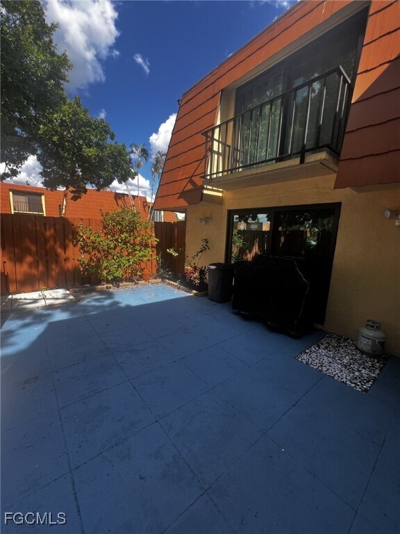 1700 Park Meadows Dr in Ft. Myers, FL - Building Photo - Building Photo