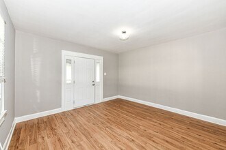 802 N Denny St in Indianapolis, IN - Building Photo - Building Photo