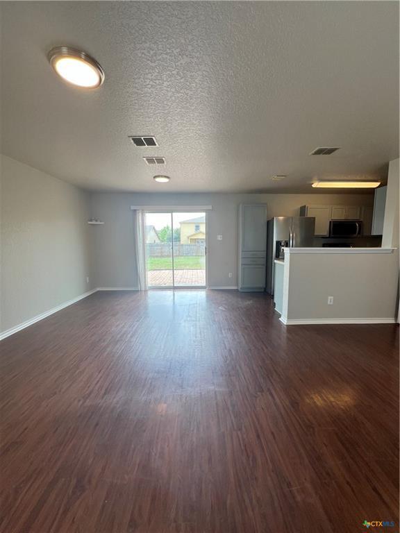 651 Northern Lights Dr in New Braunfels, TX - Foto de edificio - Building Photo