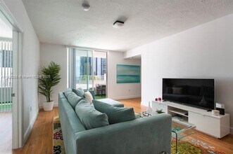 1250 S Miami Ave, Unit 904 in Miami, FL - Building Photo - Building Photo
