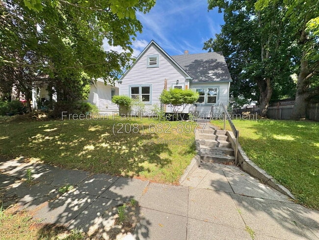 property at 912 N C St