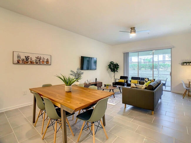 8883 Cabot Cliffs Dr in Kissimmee, FL - Foto de edificio - Building Photo