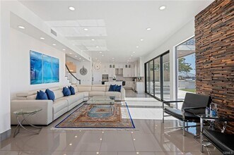17764 Sidwell St in Los Angeles, CA - Building Photo - Building Photo