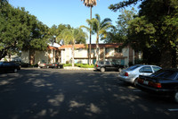 Cottage Oaks Apartments in Santa Barbara, CA - Building Photo - Building Photo