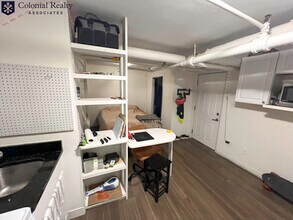 90 Charles St, Unit 1 in Boston, MA - Foto de edificio - Building Photo