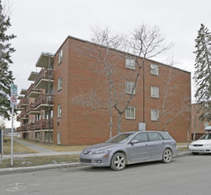 1411 7th Ave NW in Calgary, AB - Building Photo - Building Photo