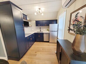 810 W Edwards St in Springfield, IL - Building Photo - Building Photo