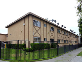 2070 S Mountain View Ave Apartments