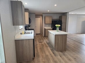 2121 Panhandle Rd in Delaware, OH - Building Photo - Building Photo