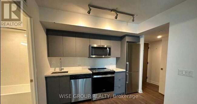 property at 30 Tretti Wy