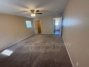 101 Donna St in Alvarado, TX - Building Photo - Building Photo