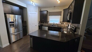 4773 James Hill Rd in Regina, SK - Building Photo - Building Photo