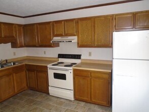 5906 Notblake Ave in Hope Mills, NC - Building Photo - Building Photo