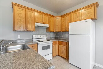 9435 Bonanza Ln in Biloxi, MS - Building Photo - Building Photo