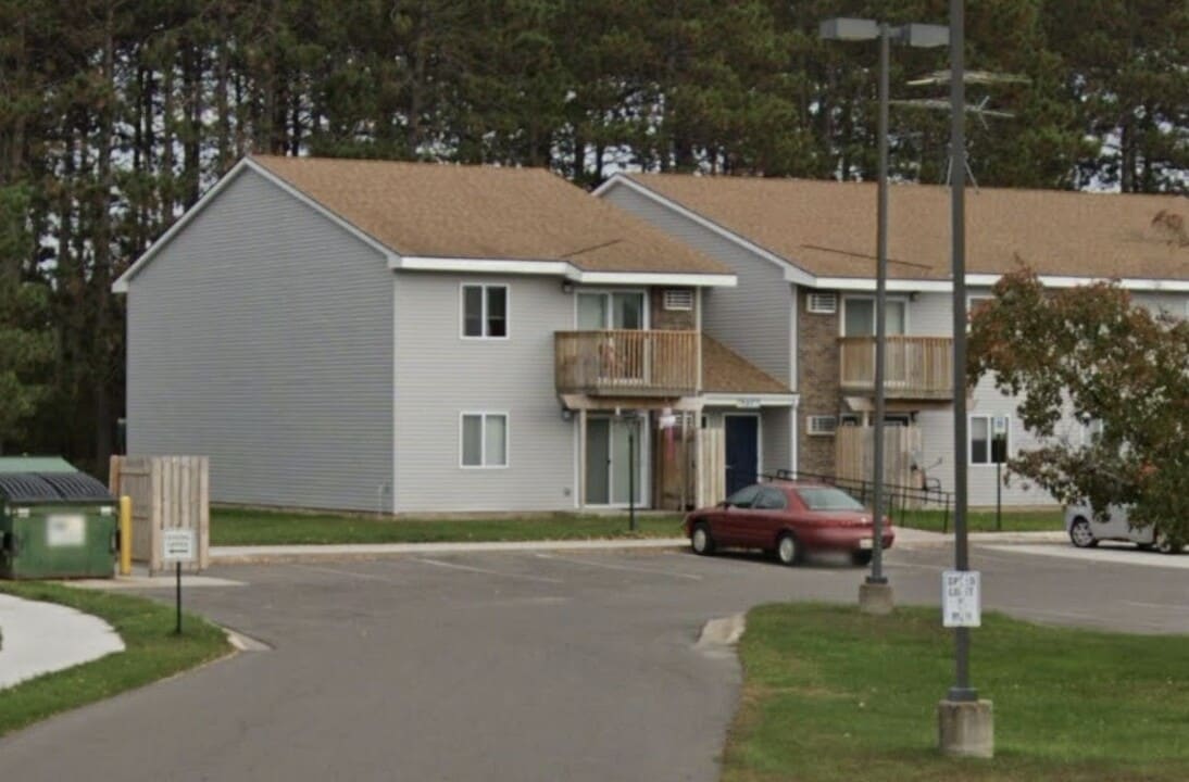 654 S Westwood Ave in Kingsford, MI - Building Photo