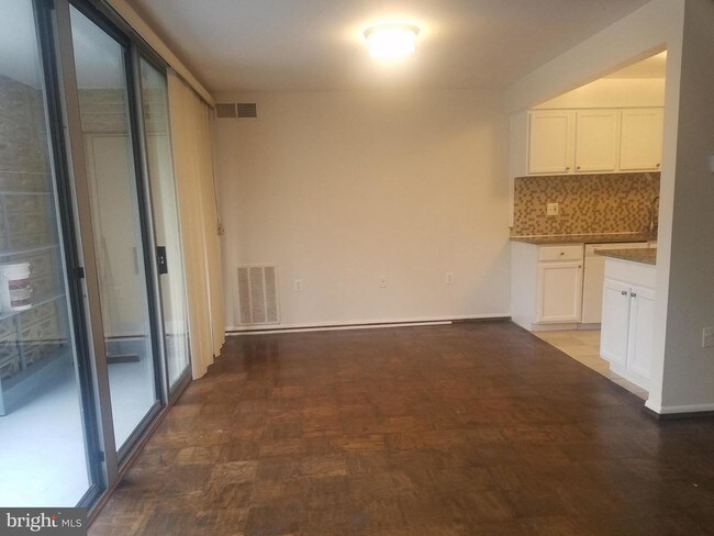 4410 Briarwood Ct N-Unit -28 in Annandale, VA - Building Photo - Building Photo