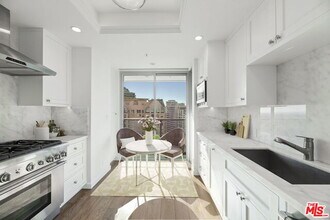 10490 Wilshire Blvd-Unit -1202 in Los Angeles, CA - Foto de edificio - Building Photo