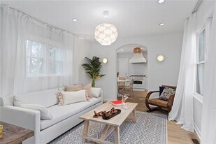 716 Stokeswood Ave SE in Atlanta, GA - Building Photo