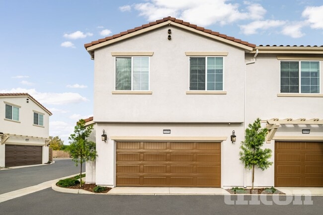 10462 Barrena Lp in Elk Grove, CA - Building Photo - Building Photo