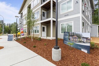 Hillside Apartments in Bonney Lake, WA - Building Photo - Building Photo