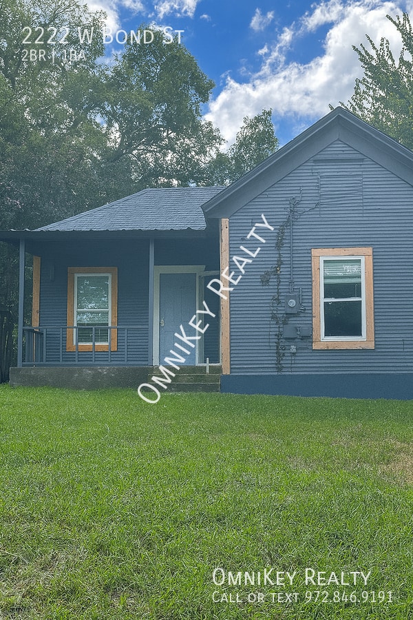 property at 2222 W Bond St