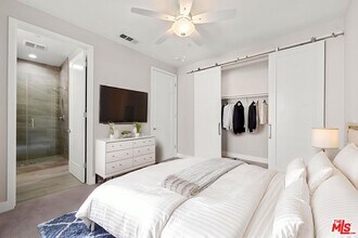 4454 Paxton Pl in Calabasas, CA - Building Photo - Building Photo