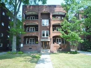 Euclid Heights Blvd Apartments in Cleveland, OH - Building Photo - Building Photo