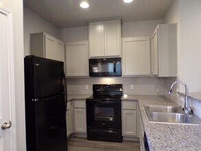 111 Peruna Dr in Marble Falls, TX - Building Photo - Building Photo