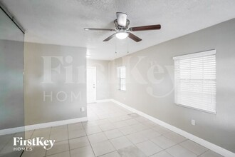 16200 NW 17th Pl in Opa Locka, FL - Building Photo - Building Photo