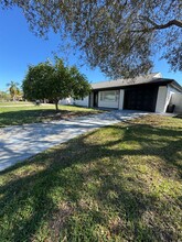 3918 Stratfield Dr in New Port Richey, FL - Foto de edificio - Building Photo