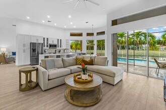 15621 Latina Pl in Wellington, FL - Building Photo - Building Photo