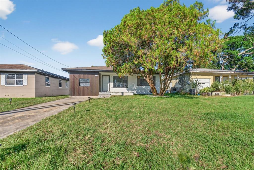 2401 42nd St S in St. Petersburg, FL - Building Photo