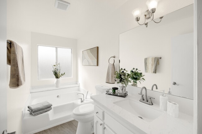 7327 Exeter St, Unit 104 in Paramount, CA - Building Photo - Building Photo