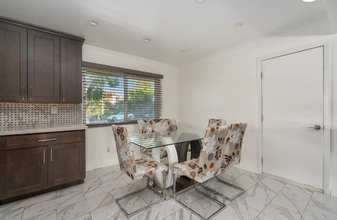 30884 Sherman Rd in Menifee, CA - Foto de edificio - Building Photo