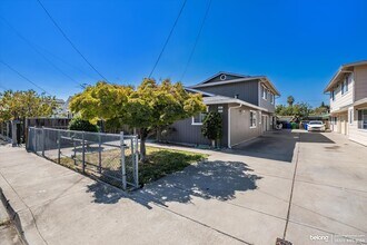1659 Thrush Ave in San Leandro, CA - Foto de edificio - Building Photo